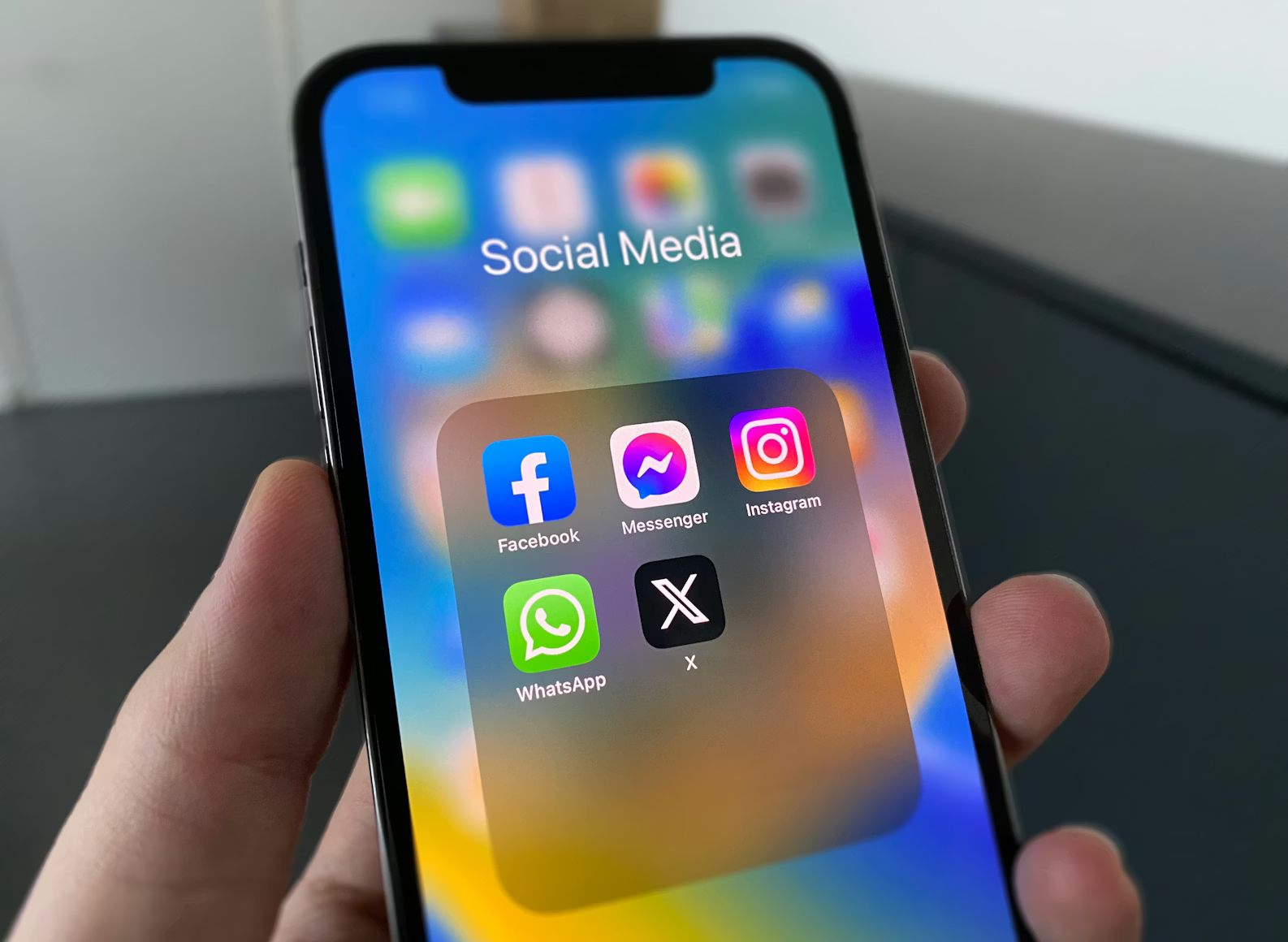 Telefon z Socialmediami